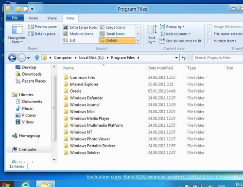 Ленточный интерфейс, впервые появившийся в MS Office 2007, продолжает своё победное шествие. В Windows 8 он будет встроен повсюду - от Проводника до Калькулятора